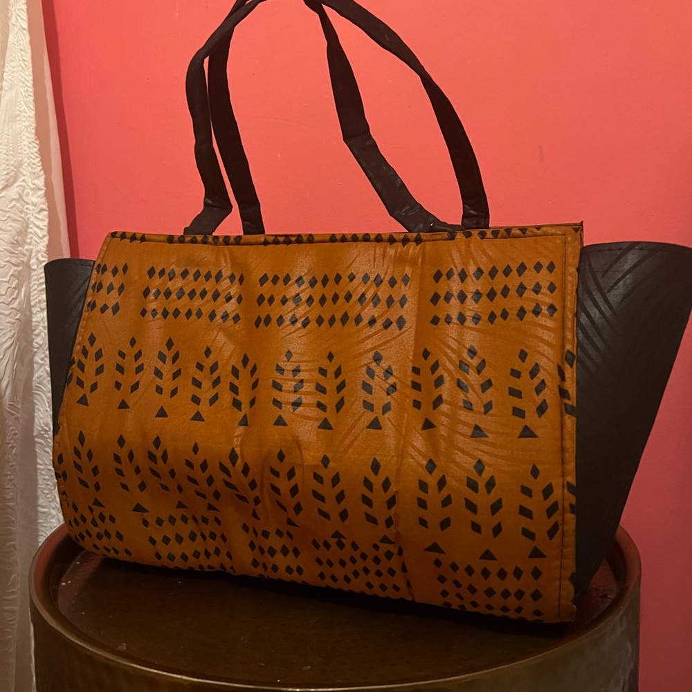 Brown and Black Patterned Wide Tote Bag - Picture 2 of 4
